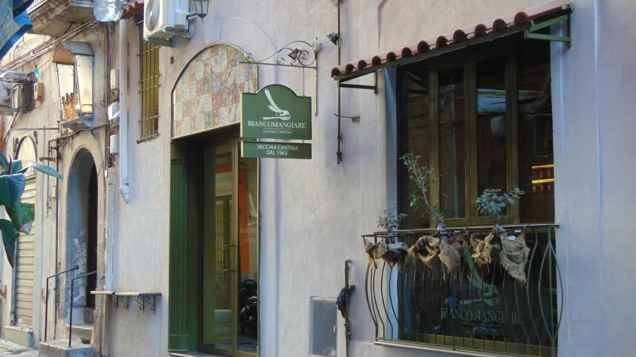 Neapolitan Flat B&B Екстериор снимка